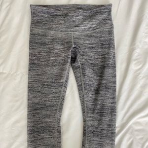 Lululemon Mid-Rise Wunder Under Leggings